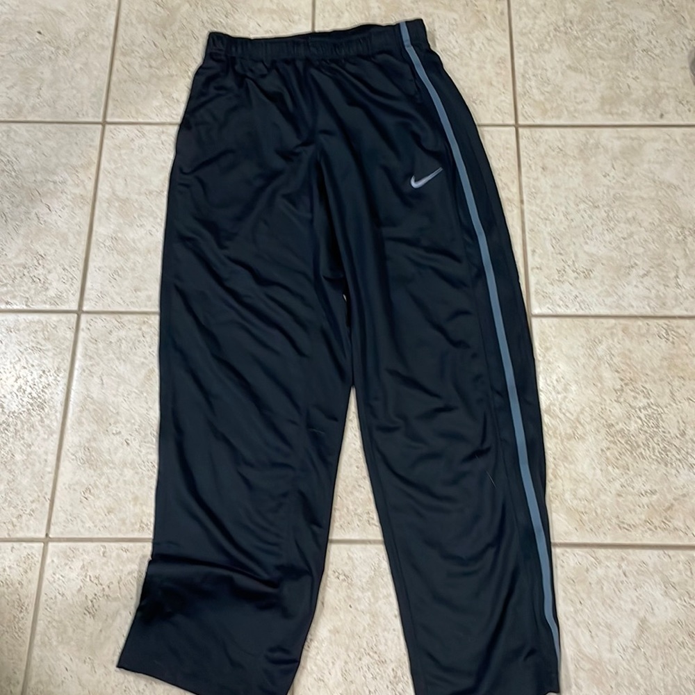 Black Nike sweatpants